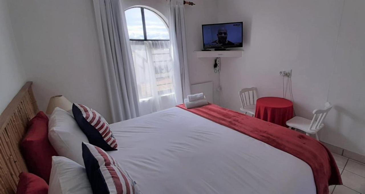 Oom Piet Accommodation Gansbaai Εξωτερικό φωτογραφία