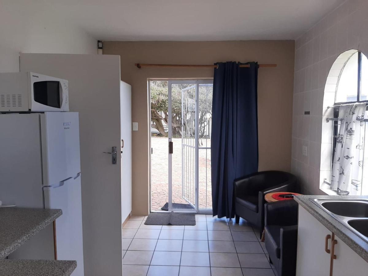 Oom Piet Accommodation Gansbaai Εξωτερικό φωτογραφία