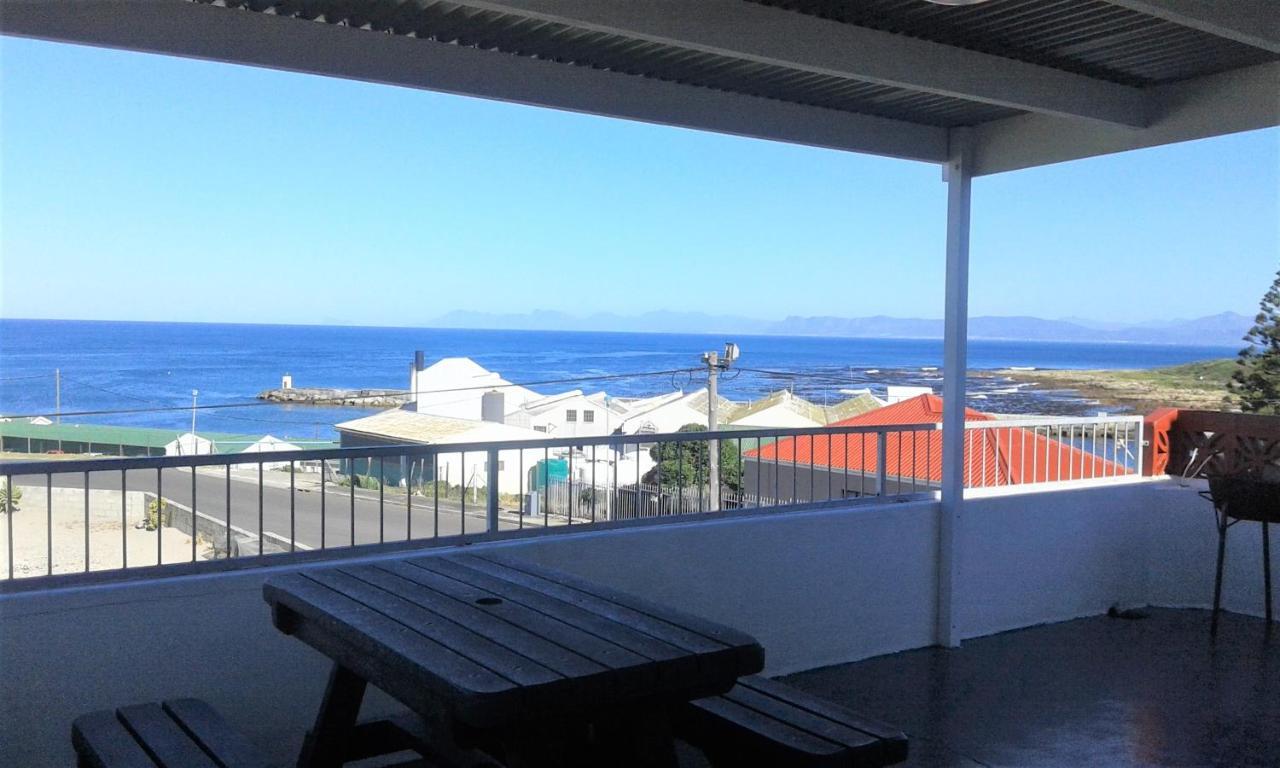 Oom Piet Accommodation Gansbaai Εξωτερικό φωτογραφία