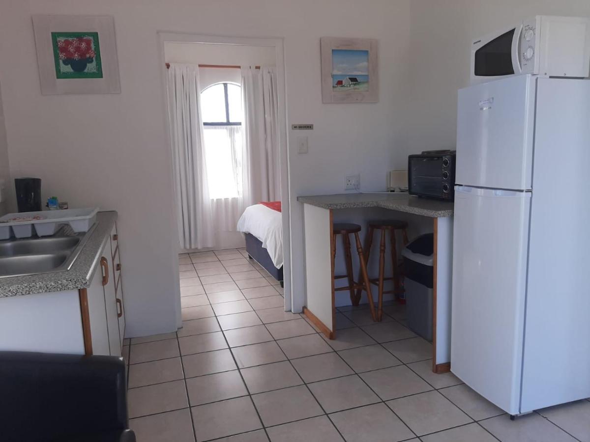 Oom Piet Accommodation Gansbaai Εξωτερικό φωτογραφία