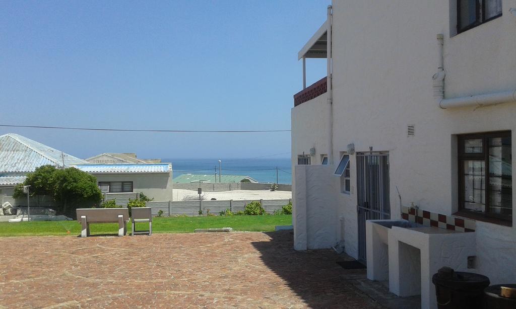 Oom Piet Accommodation Gansbaai Εξωτερικό φωτογραφία